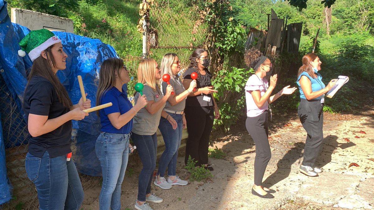 CEMEXPuertoRico's tweet photo. Felices de llevar a cabo por tercer año consecutivo la iniciativa Operación CEMEX with a heart en las comunidades de Ferrán y Punta Diamante. Súper emocionados con todas las muestras de cariño de las más de 100 familias impactadas positivamente
#CEMEXUNITE #voluntariado #cemexpr https://t.co/t3PrCG2EpT