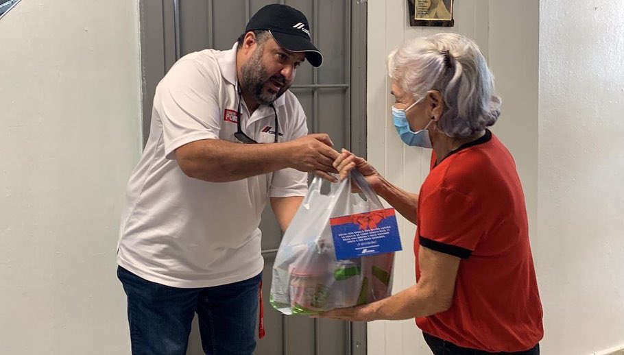 CEMEXPuertoRico's tweet photo. Felices de llevar a cabo por tercer año consecutivo la iniciativa Operación CEMEX with a heart en las comunidades de Ferrán y Punta Diamante. Súper emocionados con todas las muestras de cariño de las más de 100 familias impactadas positivamente
#CEMEXUNITE #voluntariado #cemexpr https://t.co/t3PrCG2EpT