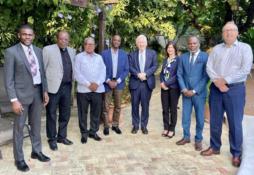 Dialogue très enrichissant avec des leaders religieux 🇭🇹 de multiples confessions, à la recherche de pistes de solutions et collaboration en faveur du peuple haïtien, pcq 🇭🇹 doit vivre et non survivre ⁦<a href="/BobRae48/">Bob Rae</a>⁩ ⁦<a href="/Sylvie_Bedard/">Sylvie Bédard</a>⁩ ⁦<a href="/AmbCanHaiti/">Canada en Haïti</a>⁩ 🇨🇦 🇭🇹 nou ansanm