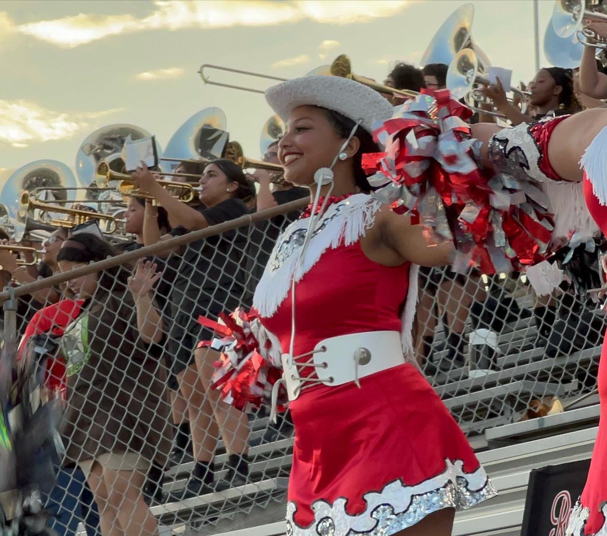 BlueStampedeAP's tweet image. My Gigi has made the B. F. Terry Rangerette Drill Team again! So proud of my girl for pushing herself to grow and learn despite the challenges. Congratulations to the 43rd line! #rette #rangerpride #rangerettes #drillteam #rettemom #rangers @bfterryrettes