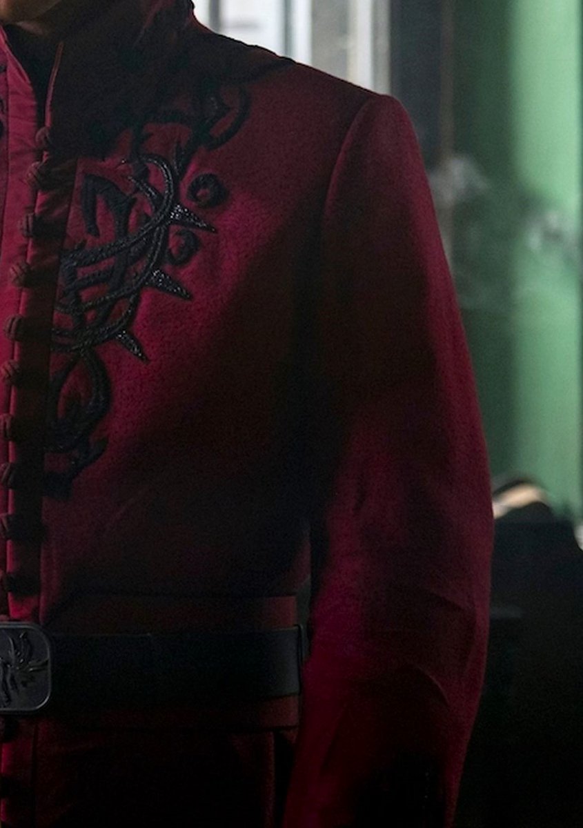 𝐓𝐇𝐄 𝐊𝐈𝐍𝐃 𝐇𝐀𝐋𝐅 tweet media