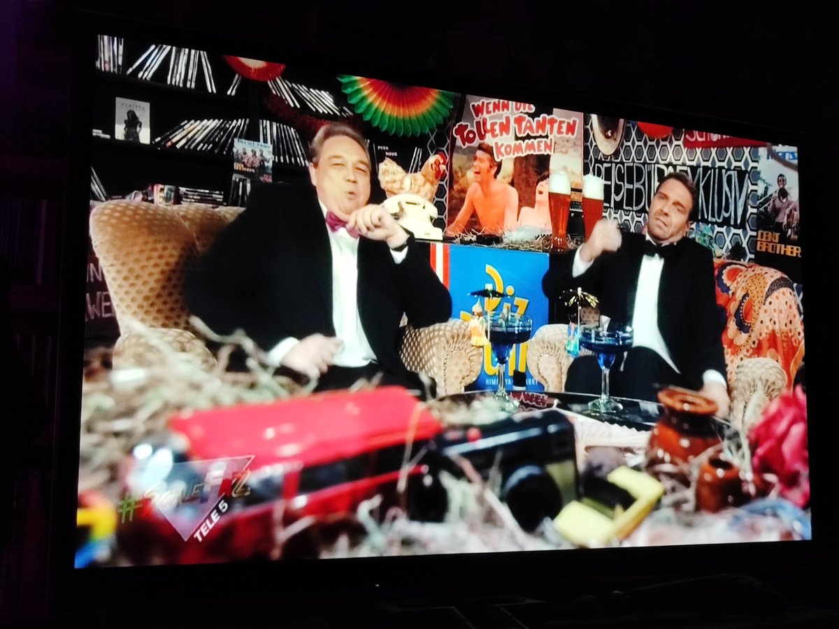 Krueminxler's tweet photo. Voll lustig!!! 🤣🤣🤣
#LezFaZ
#SchleFaZ
#TolleTanten
#WMFaZ
#BirthFaZ https://t.co/4aF7OERCS0