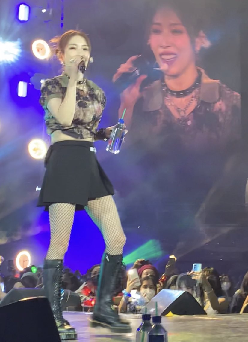 laraceres14's tweet photo. Queen @BoAkwon looking at our smol Jumping BoA clump at VIP moshpit π₯°ππΈπ» @boaphilippines
#BoA #보μ #BeYou2Manila #BeYou2inManila #BeYou2WithBoA #BoAPH #BoAjjang https://t.co/dupOtOJj1G