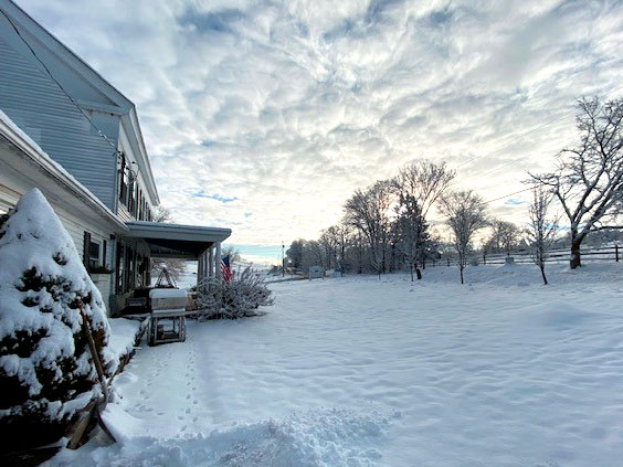 HulloFarms's tweet photo. Happy Holidays from Hull-O Farms! - Winter on the farm is a time to enjoy the crisp mountain air, the magical scenery of a winter wonderland and making fond memories that will last a lifetime.  Read our December Newsletter https://t.co/DPPNxPj5YV https://t.co/wZJ34EzbVP