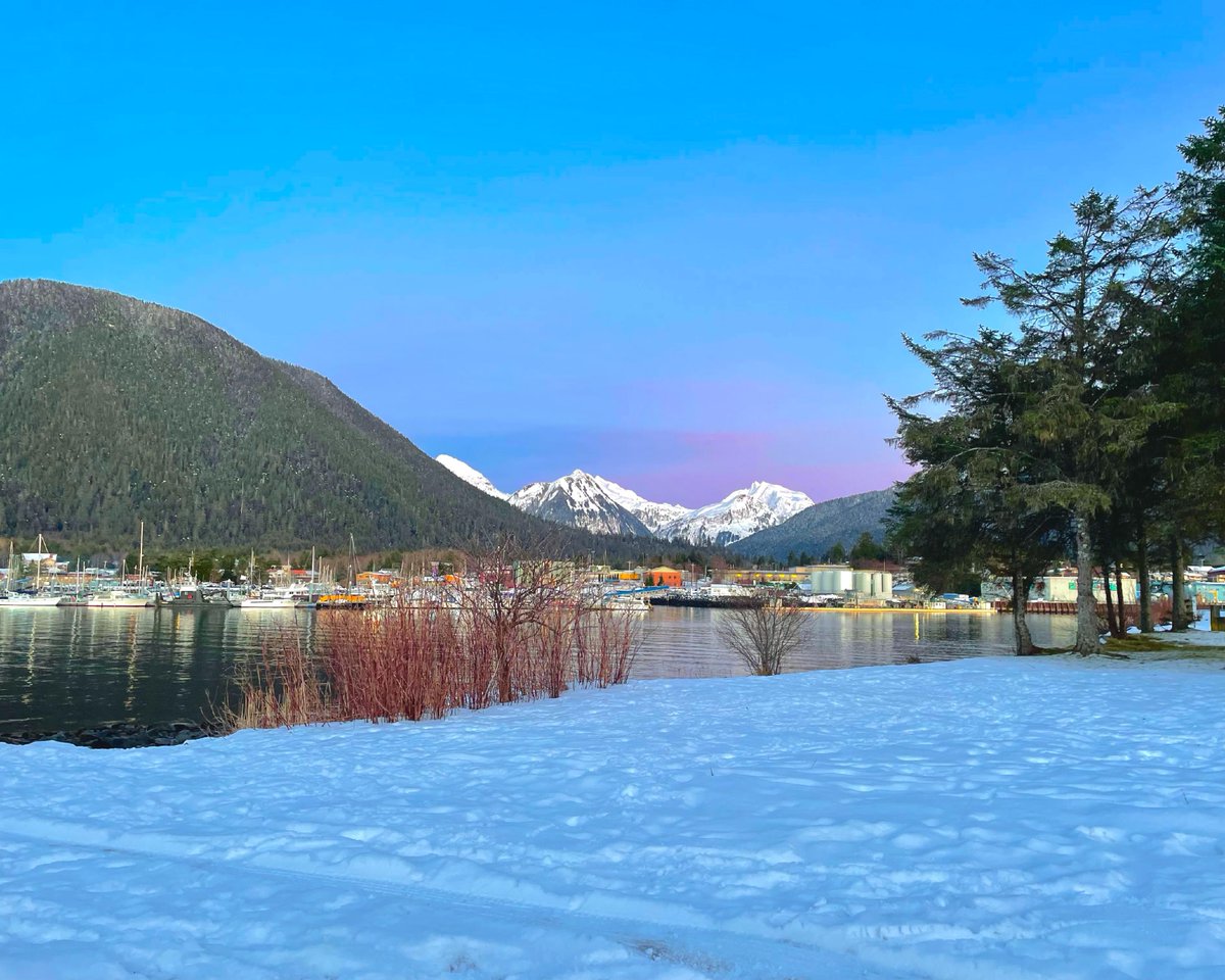 TravelSitka's tweet photo. Check out the Holiday Made Market in Sitka this weekend at Harrigan Centennial Hall! 10am-3pm Dec 10-11. It's a great place to shop locally for holiday gifts! 
Check it out: https://t.co/g7C656jhnv
#sitkathrough4seasons #travelsitka #travelalaska #visitsitka #cozyday https://t.co/62L3cxiSVg