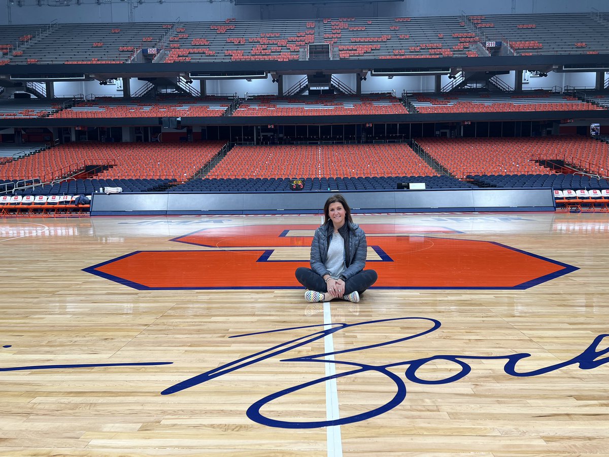 Today’s office didn’t suck… #ForeverOrange 🧡🍊🏀 #worklife #JMAWirelessDome #HomeSweetDome #ProudAlumnae #BeatGeorgetown