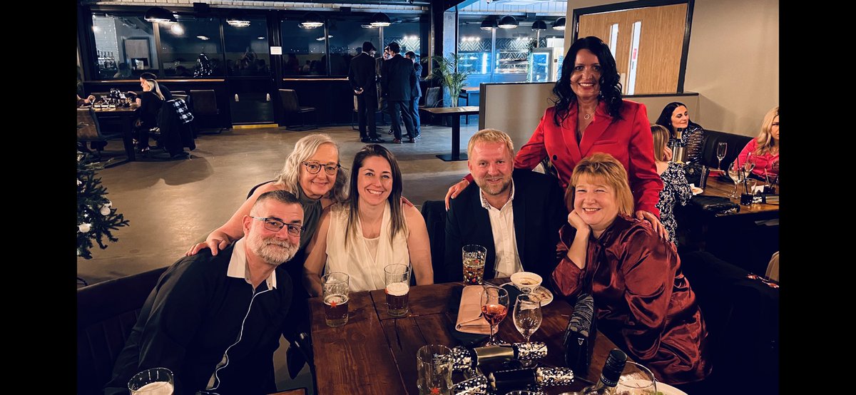 Rachaelswift10's tweet photo. A very merry Xmas from the Homeless Healthcare team, and the people behind the scenes! Without these people our service wouldn’t survive, so a massive thank you ❤️
#gpfederation https://t.co/bY0g1ZrmYF