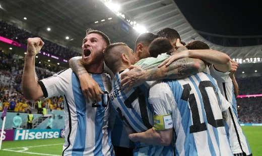 EGentilo's tweet photo. Sobreponer a la adversidad, caerse una, dos y más veces, pero siempre levantarse, sacar fuerzas, unidos, correr por el que no puede, bancar al que falla, todos son uno, el objetivo de ir por todo pero siempre todos juntos, así abrazados, con fuerza y sobre todo con mucha Fe https://t.co/iM4fLYuDZ3