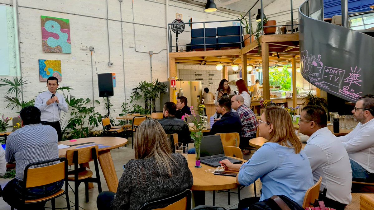 EndeavorCol's tweet photo. Compartimos una mañana productiva de cocreación junto a #Coninsa y @etkventures, donde hablamos de #EmprendimientoCorporativo y sus diferentes vehículos de innovación.
¡Próximamente les compartiremos más información! 😉 https://t.co/Q1sgoEUhip
