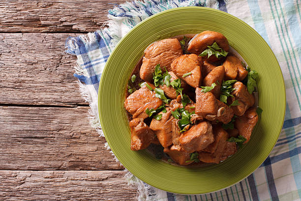 sharefull_web3's tweet photo. #DishOftheWeek🍛
Let's head to the Philippines for some delicious Chicken Adobo!
This tangy, spicy delicacy is made by braising chicken legs in a sauce vinegar, soy sauce, garlic, and black pepper. & considered as the unofficial national dish.
Give it a try!
#sharefull #E2E https://t.co/T1NQ5n8EkQ