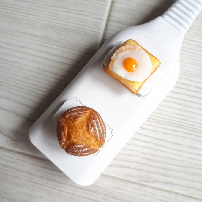 インテリアとしても素敵！？パンの形をしたコンセントキャップ。