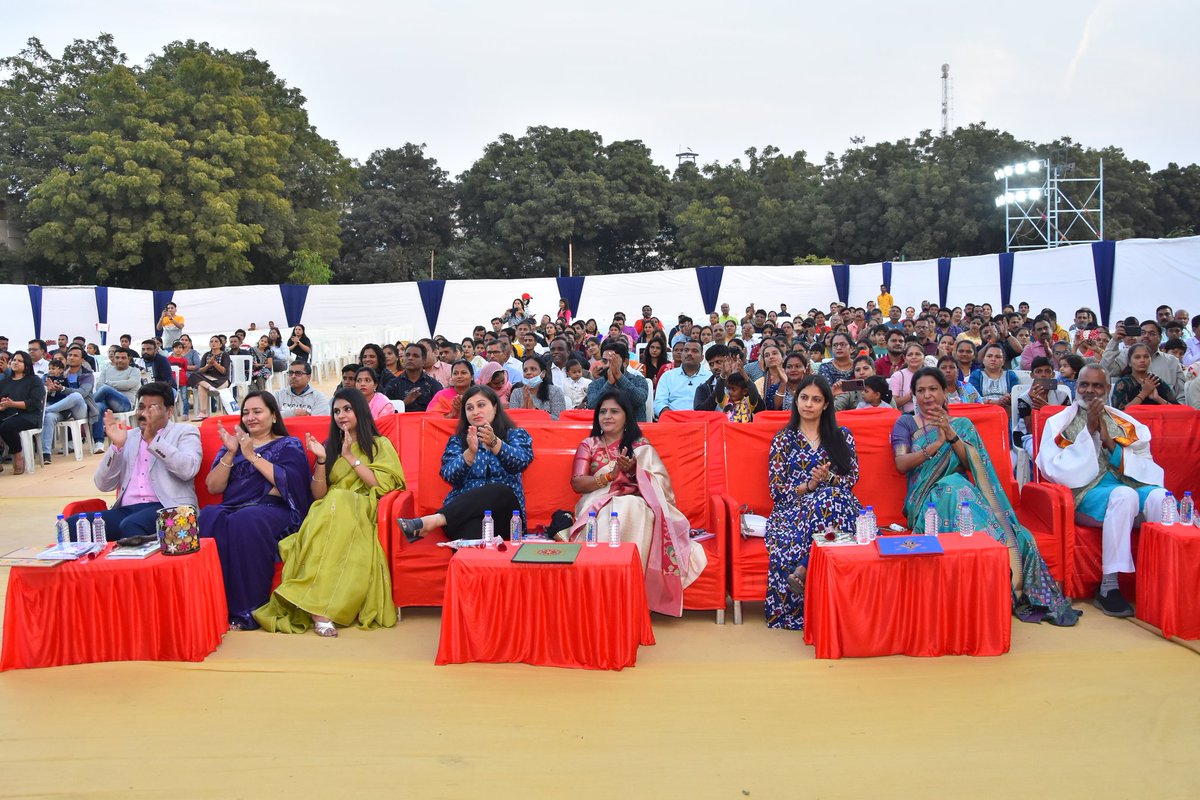 AcharryaDiimple's tweet photo. #Annualfunction2022-23
#KPS https://t.co/hOJRLuAXi2
