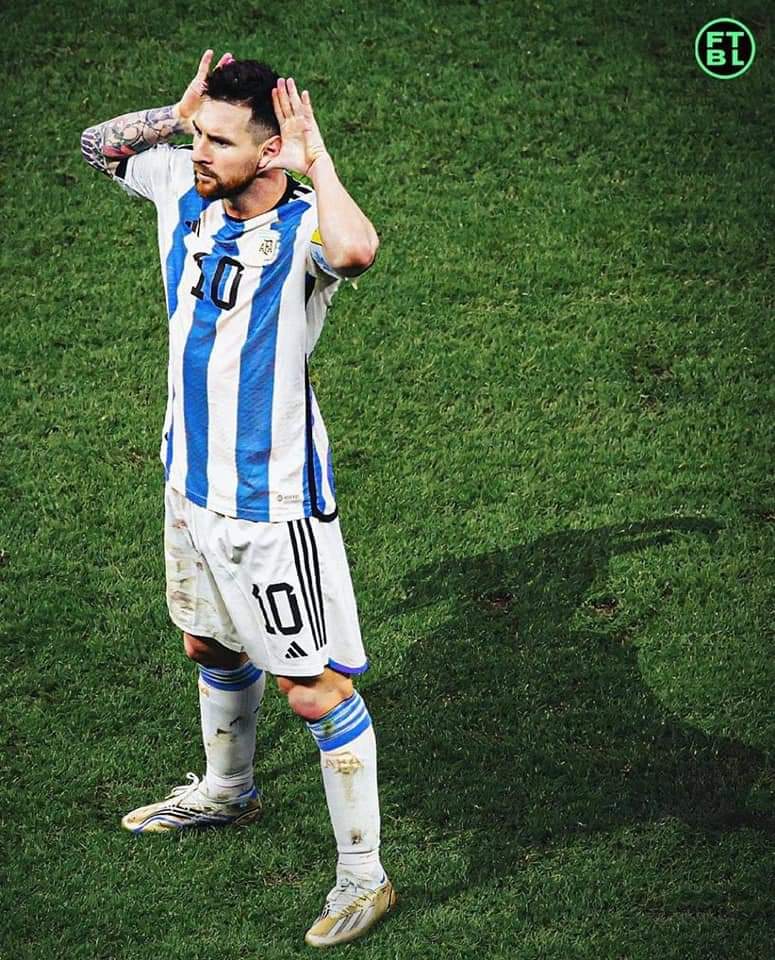 ImAdarshMahi's tweet photo. Ice cold🥶

#GOAT
#FIFAWorldCup #argentinavsnetherlands #FIFAWorldCup2022 #Messi #Argentina #Messi𓃵 #GOAT𓃵 https://t.co/mxbEhxmsxn