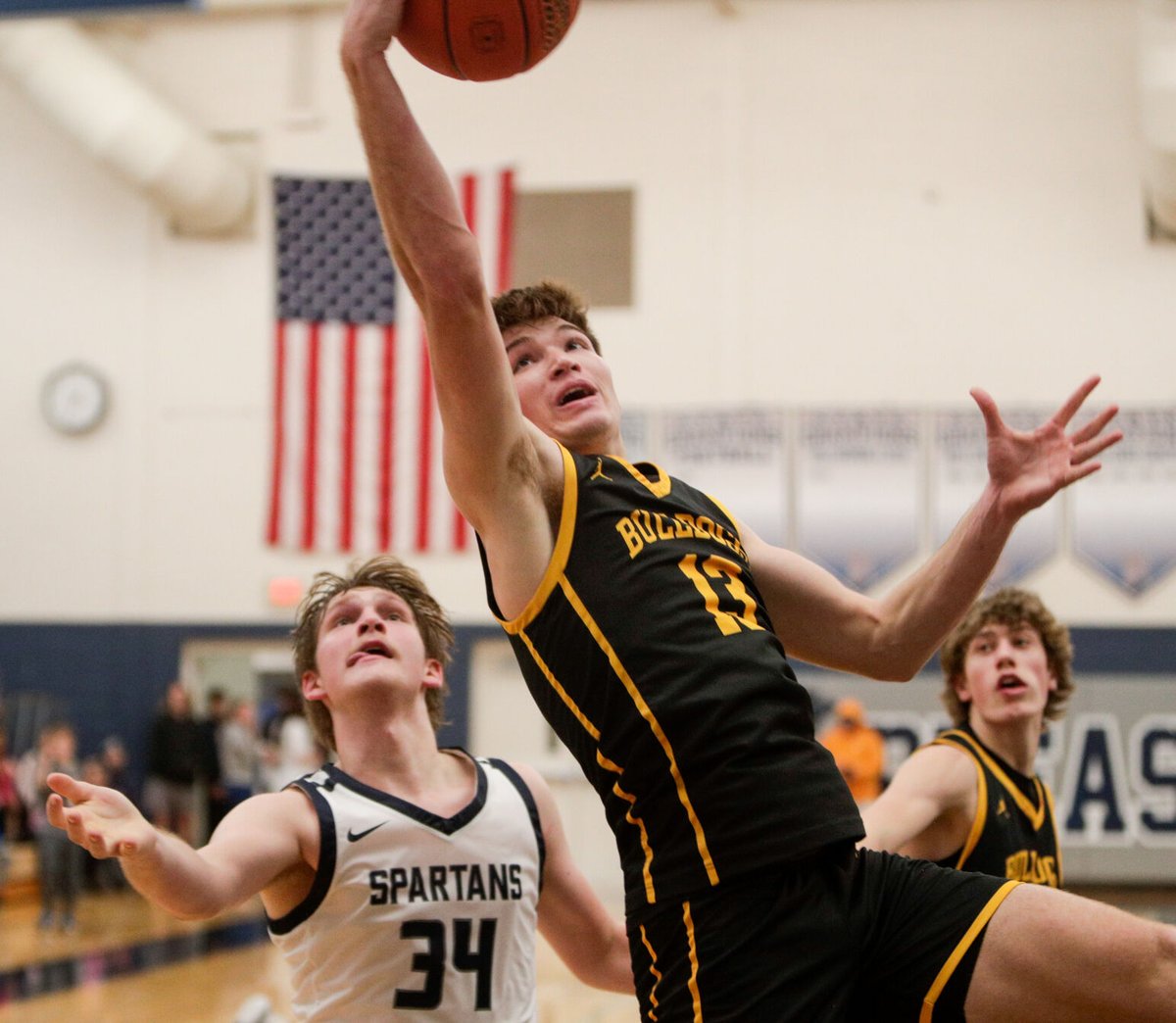 Boys game:

#HungryHobo11 player of the game is senior Spencer Del Vecchio. He scored the first six points of the fourth quarter to power Bettendorf past PV 45-41. 

#iahsbkb