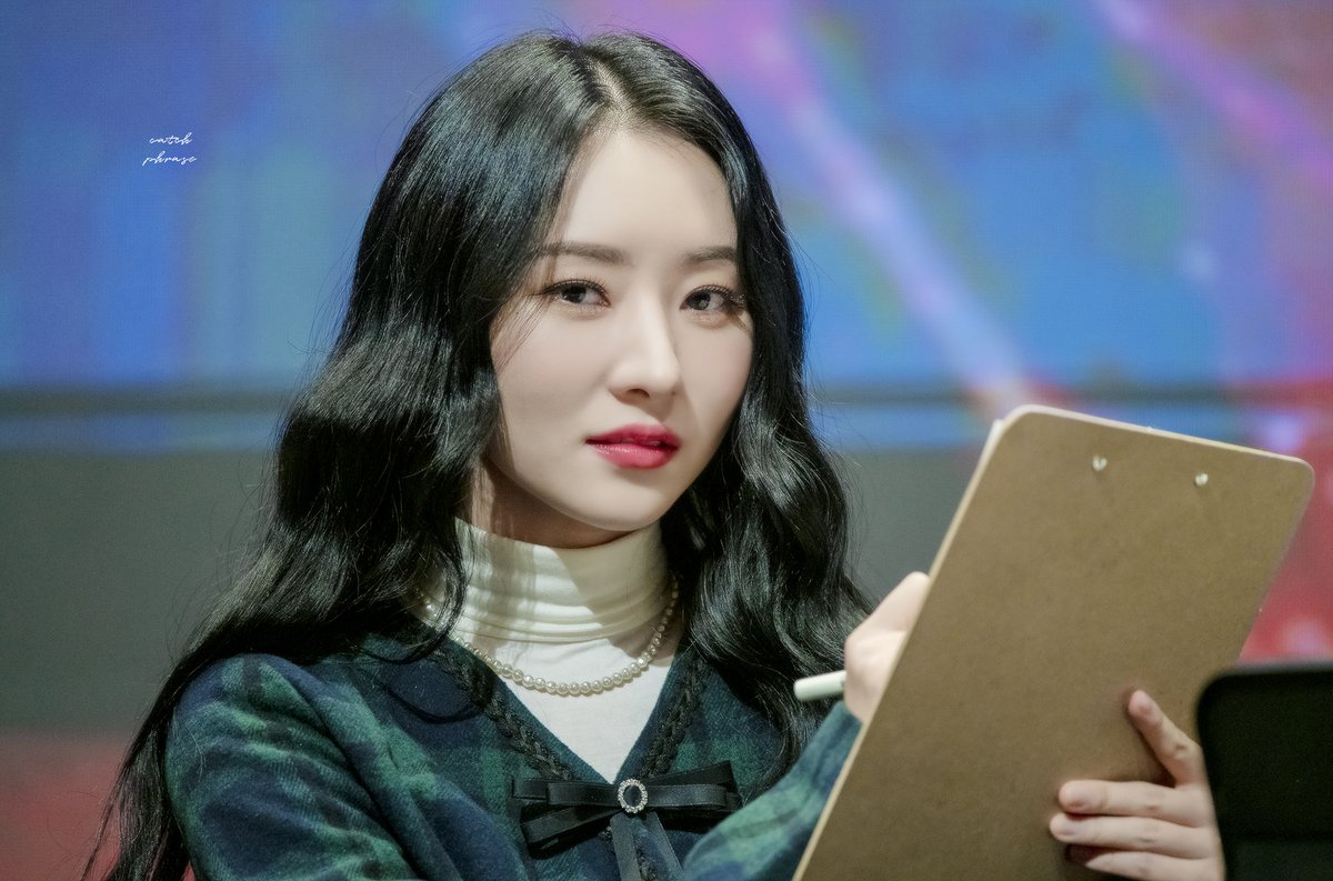 cat_p810's tweet photo. 221209
#수아 #드림캐쳐
#sua #dreamcatcher https://t.co/e5ArrcqJB8