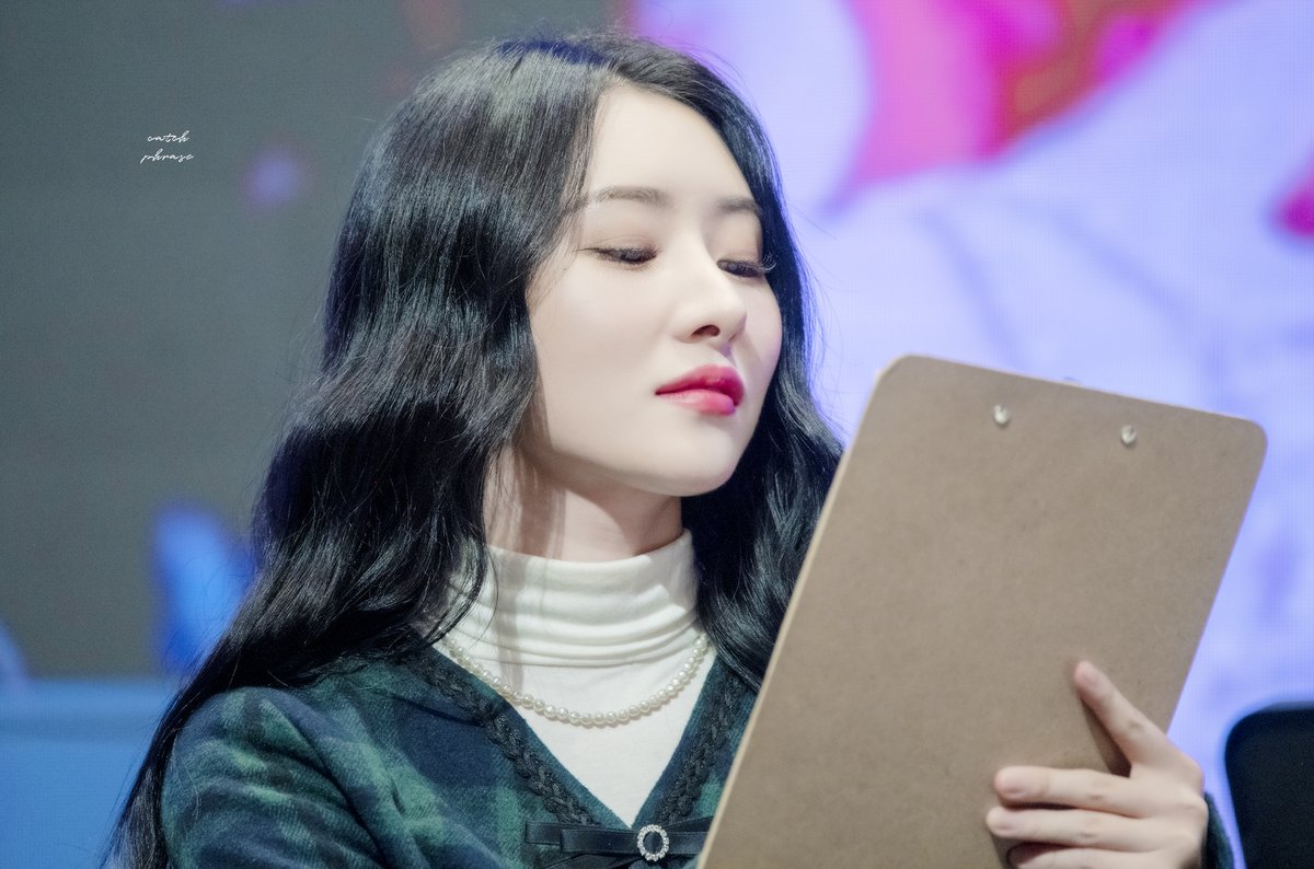cat_p810's tweet photo. 221209
#수아 #드림캐쳐
#sua #dreamcatcher https://t.co/e5ArrcqJB8
