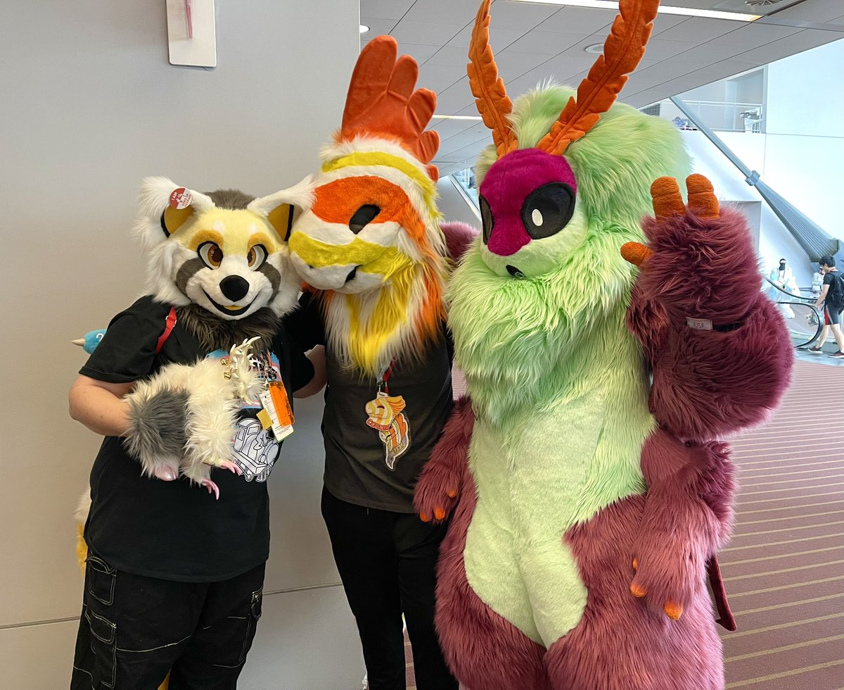 Just a cool photo at AC a little bit ago where I got the chance to see and spend some time with <a href="/queblock/">Queblock</a> and <a href="/BigBoneAndStone/">BigBoneAndStone</a>! You guys are just so heccin’ kind and awesome, and you guys were definitely a highlight of my time there! ;w;

✂️ <a href="/ButterscotchBi3/">BB Fursuits - COMMISSIONS CLOSED</a>
Happy #FursuitFriday!