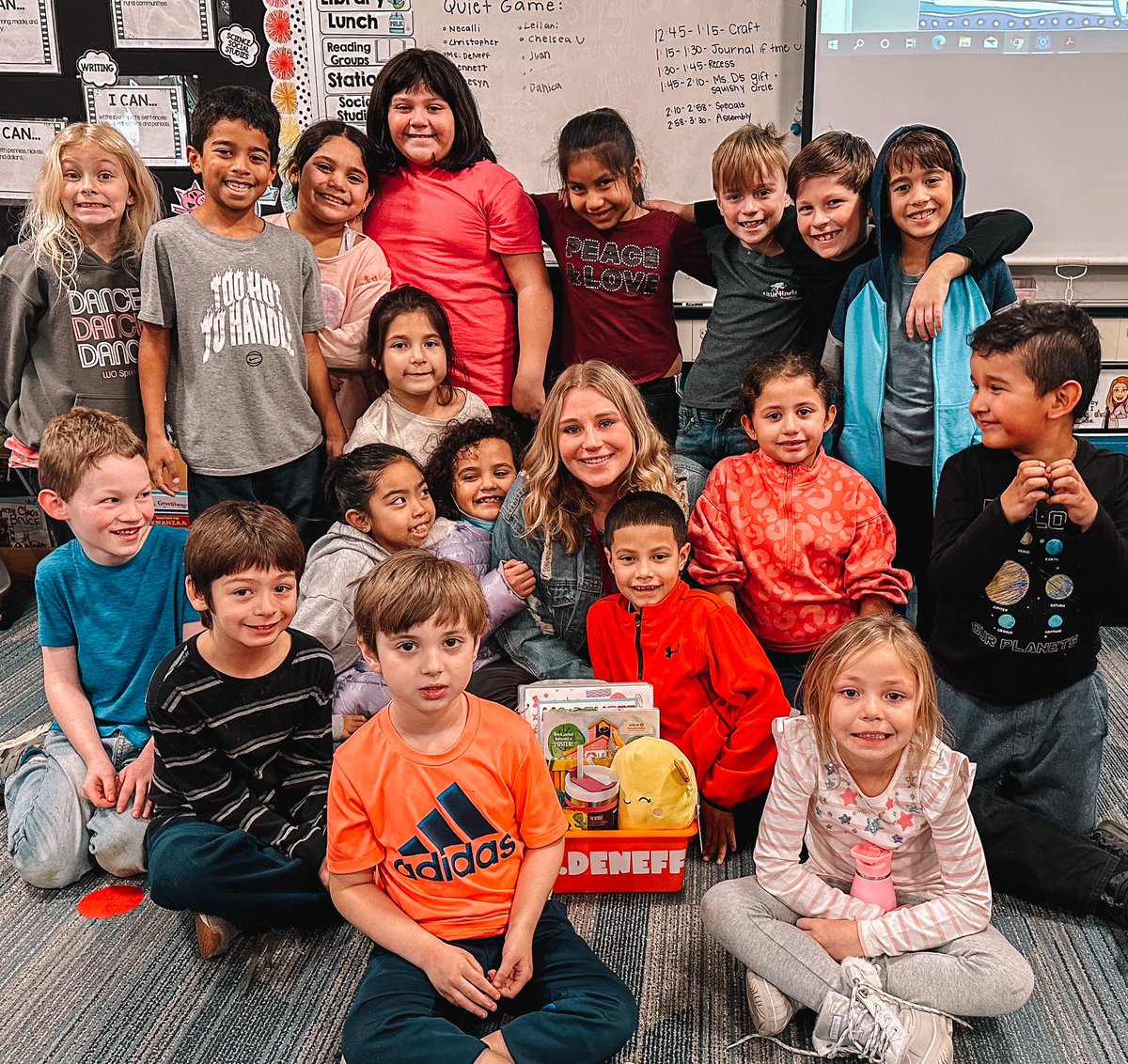 We sure are going to miss our student teacher, Ms. Jordyn DeNeff! She has made such an impact in the lives of these 2nd graders! 💗