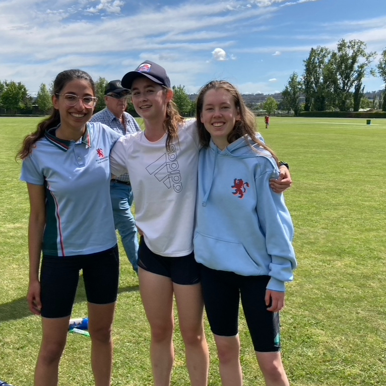 PLCArmidale's tweet photo. Congratulations to Kaitlin Mungall, Alannah Williams and Huna Moghaddar who achieved first place in the Senior High Female division at the Armidale Triathlon Club School Team Challenge recently. #weekendsareforsport #wearewomenofcharacter #weareplcarmidale https://t.co/TkyJij9SyB