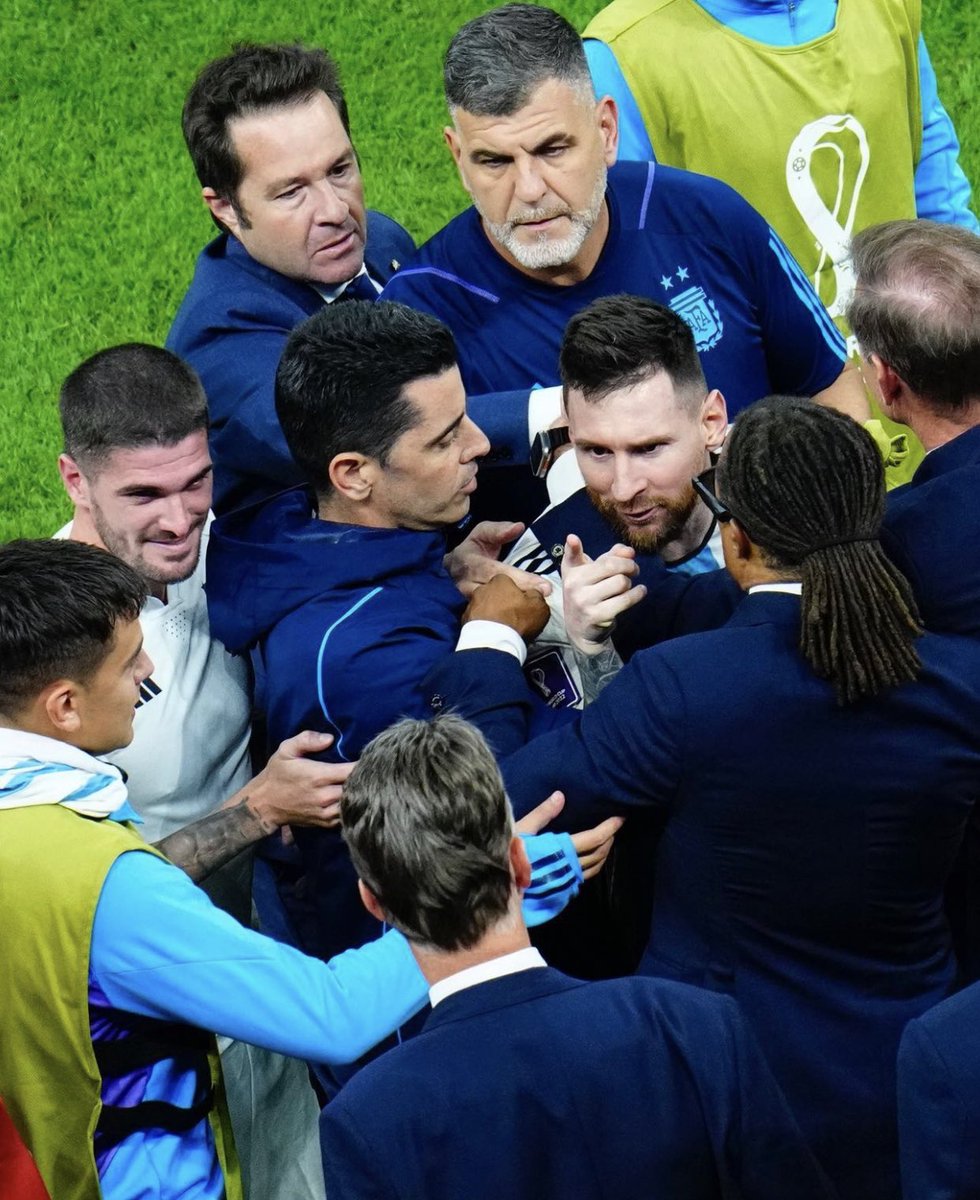 luquemera_'s tweet photo. Messi dijo: “y que sea la última vez que me faltas el respeto a mi y a la selección.” https://t.co/nzk1jy7IKv