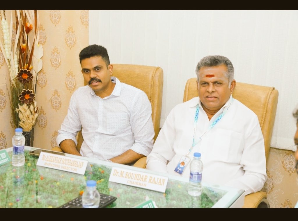 SharanEsskay's tweet photo. #hijau_biggest_scam_in_india #NakkheeranTV #detectiveyasmin #detectiveinterview #detectivecase  #Truelove #nakkheeran #detectivenews #nakkheeraninterview #investigation #illegalaffair #nakkeeran #ladydetectiveyasim
Please Save Tamilnadu People... we hope on u https://t.co/TSBc35x6vx