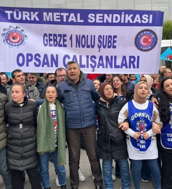 volkanefe41's tweet photo. 2.
asla sönmeyecek yaşasın onurlu mücadelemiz yolumuz ne kadar dik olursa olsun önümüz aydınlık sonumuz zafer Gebze emekçileri olarak sonuna kadar yanlarındayız 💪
#Zafer #Direnen #Emekçinin #Olaca
#BÜYÜKSÜN #HALİL #BAŞKAN 
#BÜYÜKSÜN #MUSTAFA
#GEBZE #EMEKÇİLERİ https://t.co/h0NwY4KqLh