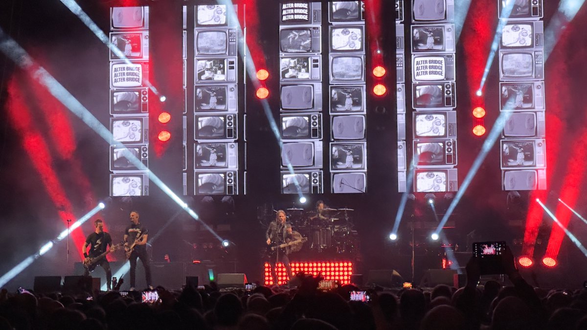 Meirion Thomas (@gadgetmaze) on Twitter photo Fantastic show tonight by <a href="/alterbridge/">Alter Bridge</a> , they never fail to knock your socks off! Great set list, great mix of old and new! Fantastic show tonight by <a href="/alterbridge/">Alter Bridge</a> , they never fail to knock your socks off! Great set list, great mix of old and new!
