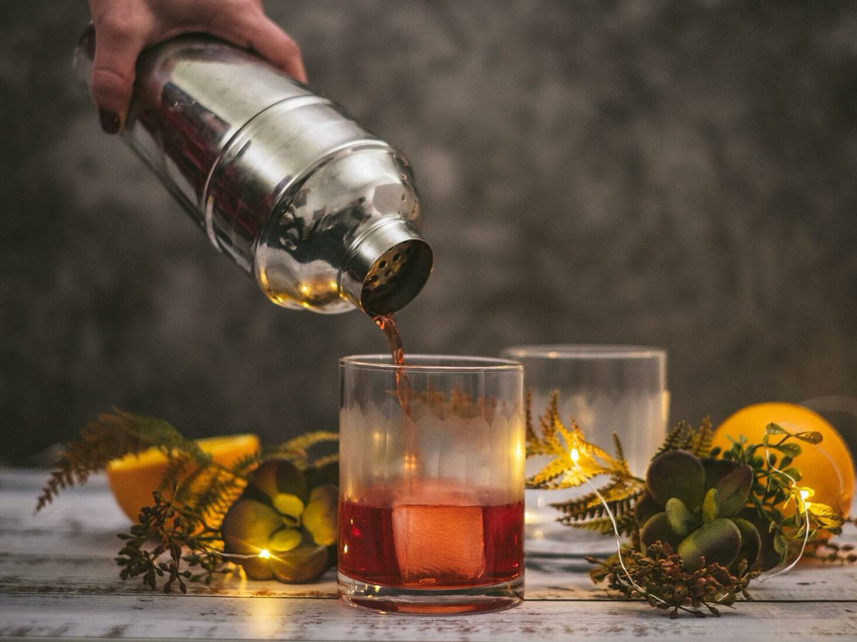 In the spirit of the holidays, we've compiled a list of the Top 5 Gift Ideas for the mixologist in your life.🍸

🔗 Click here to view the list: brokenshed.com/the-journal/to… 
.
.
  #BrokenShedVodka #TheVodkaOfTomorrow #NZVodka #PremiumVodka #Cocktails