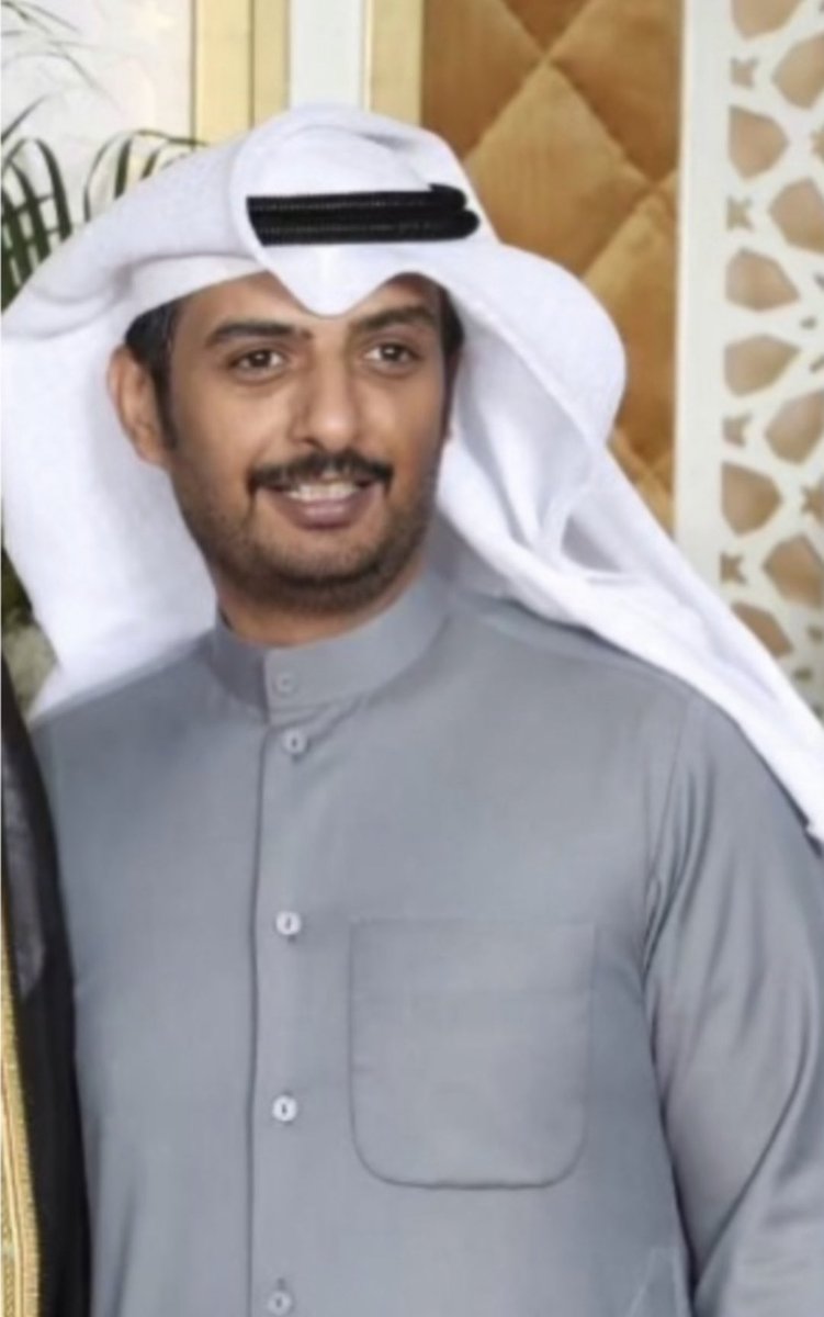 أخوي الكبير ومحزمي لـ الدّهر لا مال
قدومٍ ليا كبرت الأمور يتنطحها 🤍.

<a href="/Alrdienn/">عبدالله الرديعان</a>