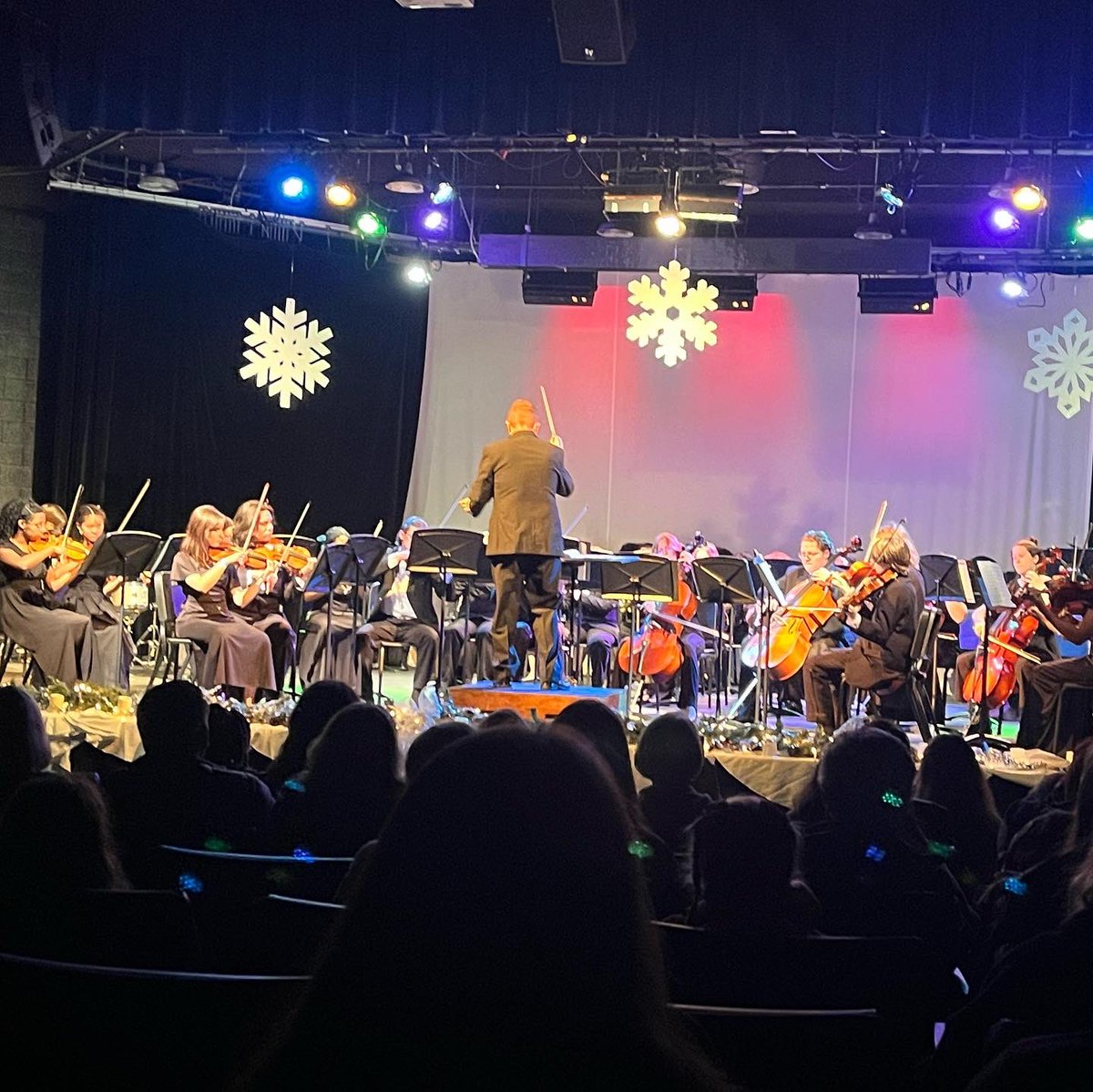FriendsofNSA's tweet image. Bravo to the NSA band and orchestra students who performed under the direction of Mr. Michael Rosson in tonight’s concert! @metroschools @metroartsnash @nashvillesymphony @nsomusicians