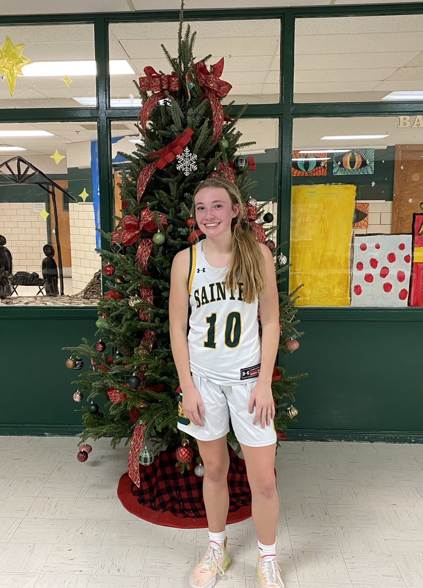 JoeNarmi's tweet photo. The Class 1A #12 Saint Albert Saintes Basketball beat the 4A #9 Lewis Central Titans, 46-38.  

KMA POG is Lily Krohn with 17pts for the Saintes. Missy Evezic also chipped in 8pts for the Saintes.

The Titans were led by Brooke Larsen’s 17pts, and Kylee Brown’s 10pts.  #kmasports https://t.co/JO6GVBHIiJ