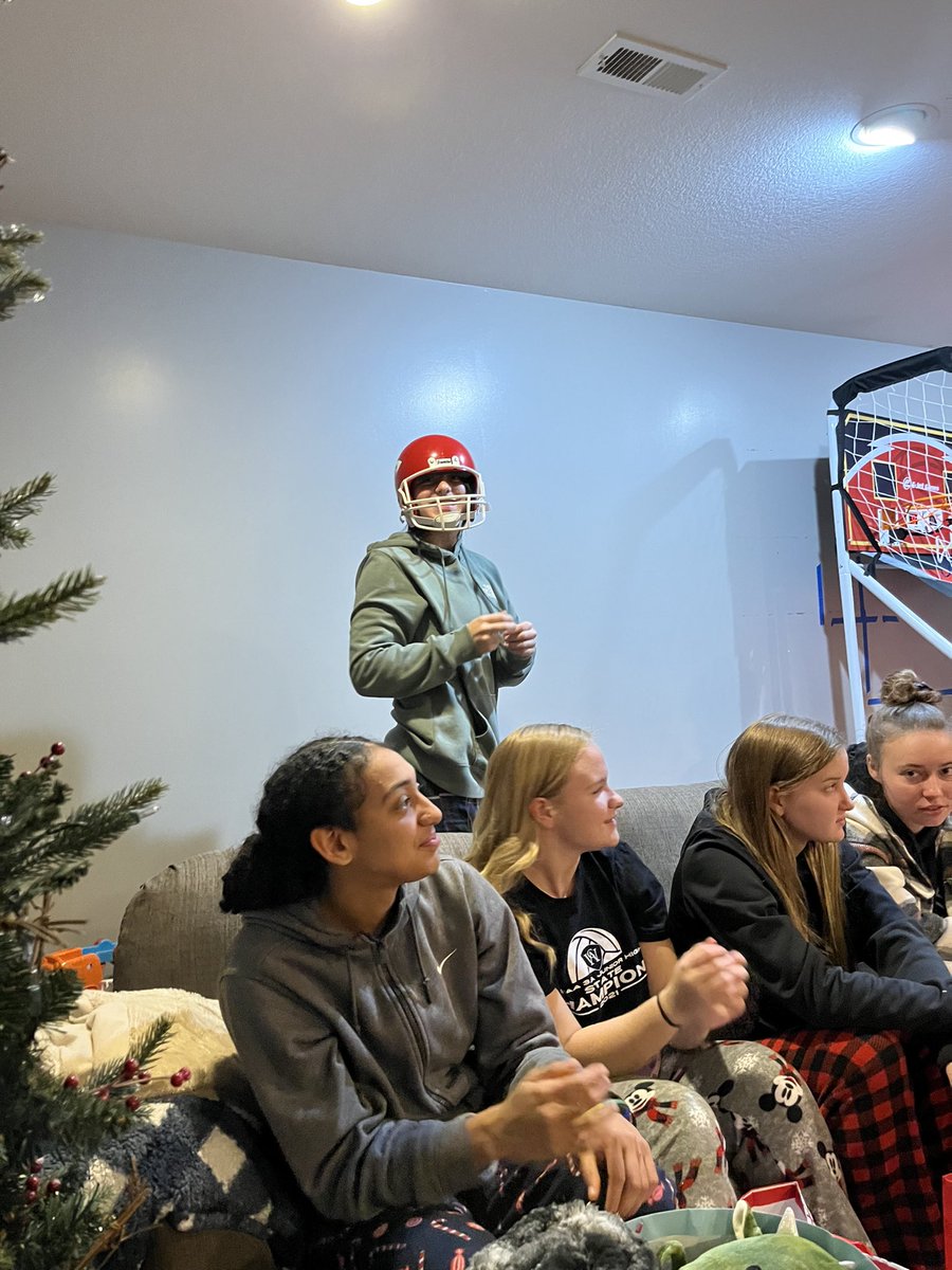 Hesston College Women's Basketball tweet media