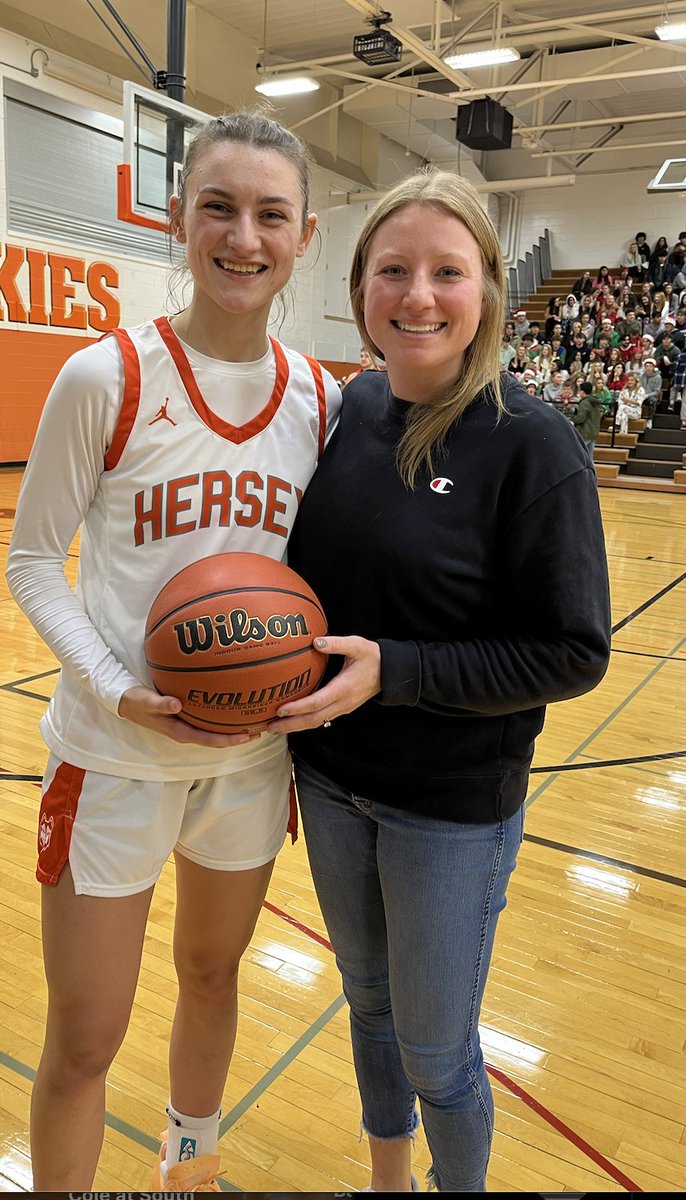 🏀Hersey - 69, RM - 36 🏀 With former record holder, @Meganrogo in the stands, @katyeidle has broken the record for 3-pointer in a game with 9 today! 🏀 Eidle 33 points, 9 3's, 3 assists 🏀 @NatalieAlesia 12 points 🏀 @AnnikaManthy 9 points, 6 RB #10WsInARow