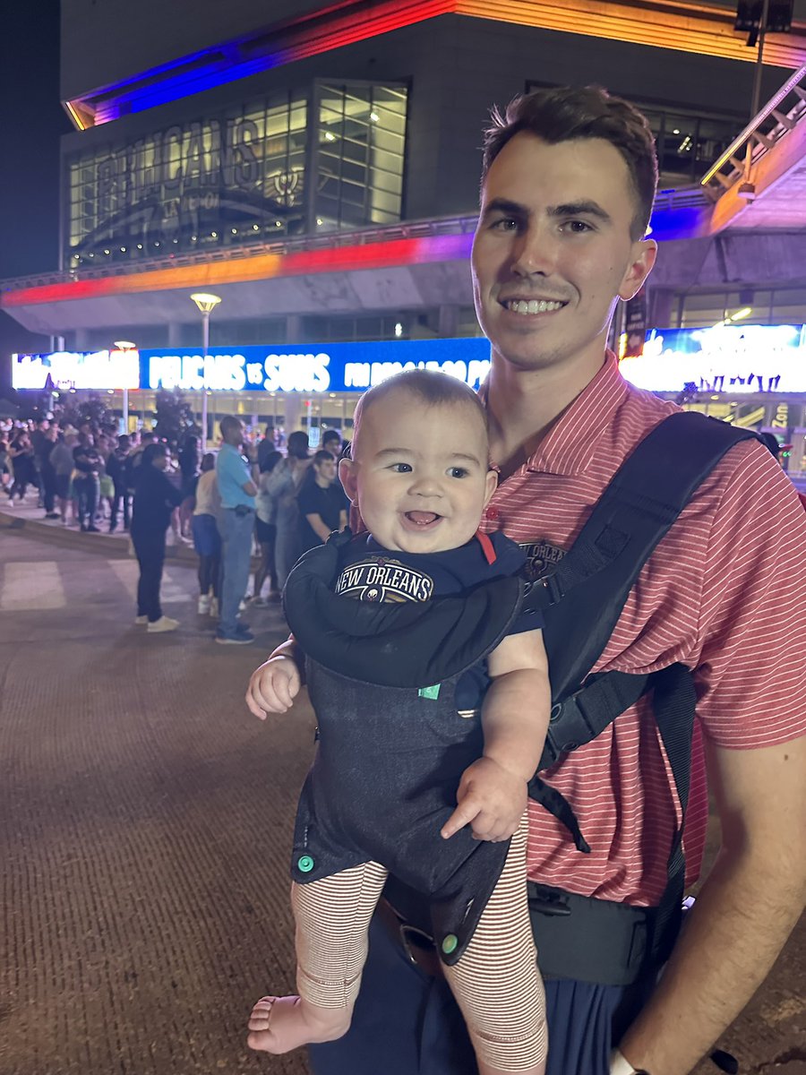 guarantay's tweet photo. Bowen’s first Pels game 🏀 #PelicansGameDay #Pelicans #WBD https://t.co/6m9n9wOuOZ