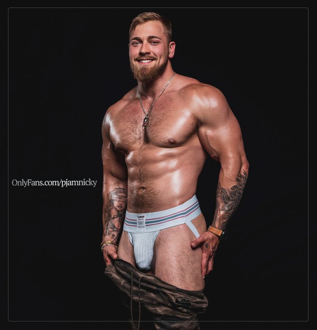Can't get enough @AtlasEater looking fire in that @cellblock13LA Jock.  Photo: @PaulJamnicky ? 
?Check