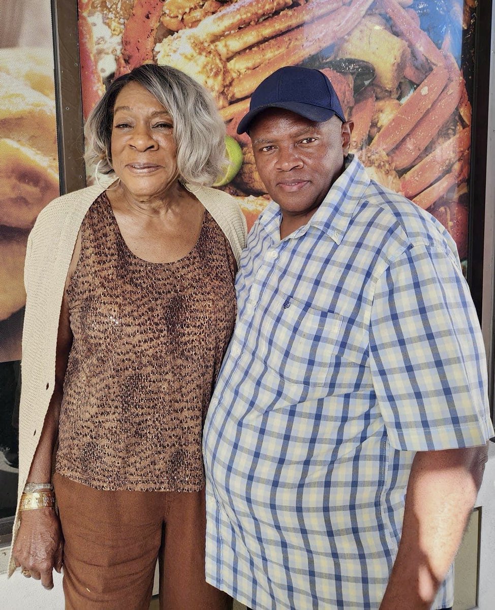 TLSears's tweet image. “A mentor is someone who sees more talent and ability within you, than you see in yourself, and helps bring it out of you.”
“A mentor is someone who allows you to see the hope inside yourself.”. 
We appreciate you both for pouring into US.
#ExplicitKnowledge
#ImplicitKnowledge