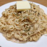 あのサッポロ一番が洋風に!？「バタークリーム味噌ラーメン」。