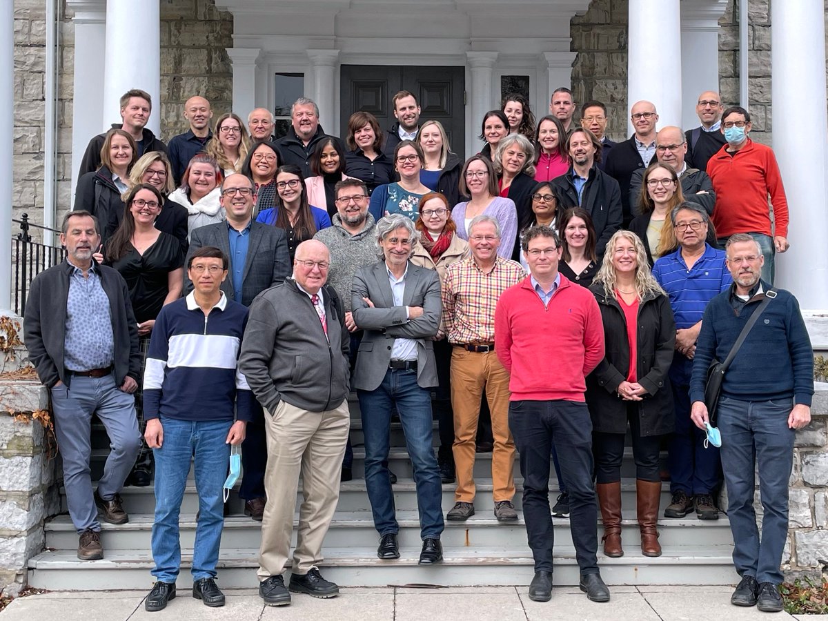 Hats off to all of these folks for making the 2022 DBMS Faculty Retreat on education and research an enjoyable and idea-rich experience!! @QueensUHealth