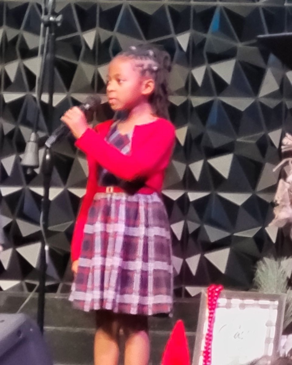 Slo_motion504's tweet photo. Christian Christmas Program🎄 
#ThatGirlGood 🥰❤️ https://t.co/i7WWOfa1RI