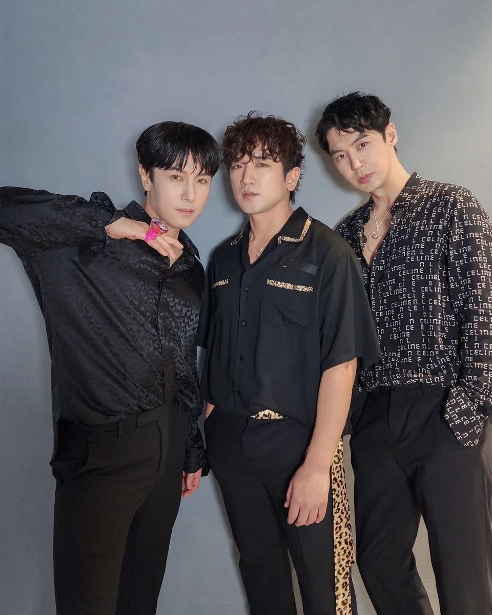 cen1121_2nd's tweet photo. https://t.co/oUbMLh1oBq

[#구공구픽]

221210 9⃣0⃣9⃣ 미리보기 * ˎˊ-

K-909 본방은 
오후 4시 40분 JTBC에서♡⁼³₌₃

#K909 #KPOP
#신화 #SHINHWA
#신화WDJ #SHINHWA_WDJ https://t.co/onFh6OJbsK