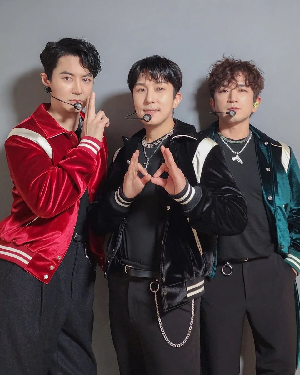 cen1121_2nd's tweet photo. https://t.co/oUbMLh1oBq

[#구공구픽]

221210 9⃣0⃣9⃣ 미리보기 * ˎˊ-

K-909 본방은 
오후 4시 40분 JTBC에서♡⁼³₌₃

#K909 #KPOP
#신화 #SHINHWA
#신화WDJ #SHINHWA_WDJ https://t.co/onFh6OJbsK