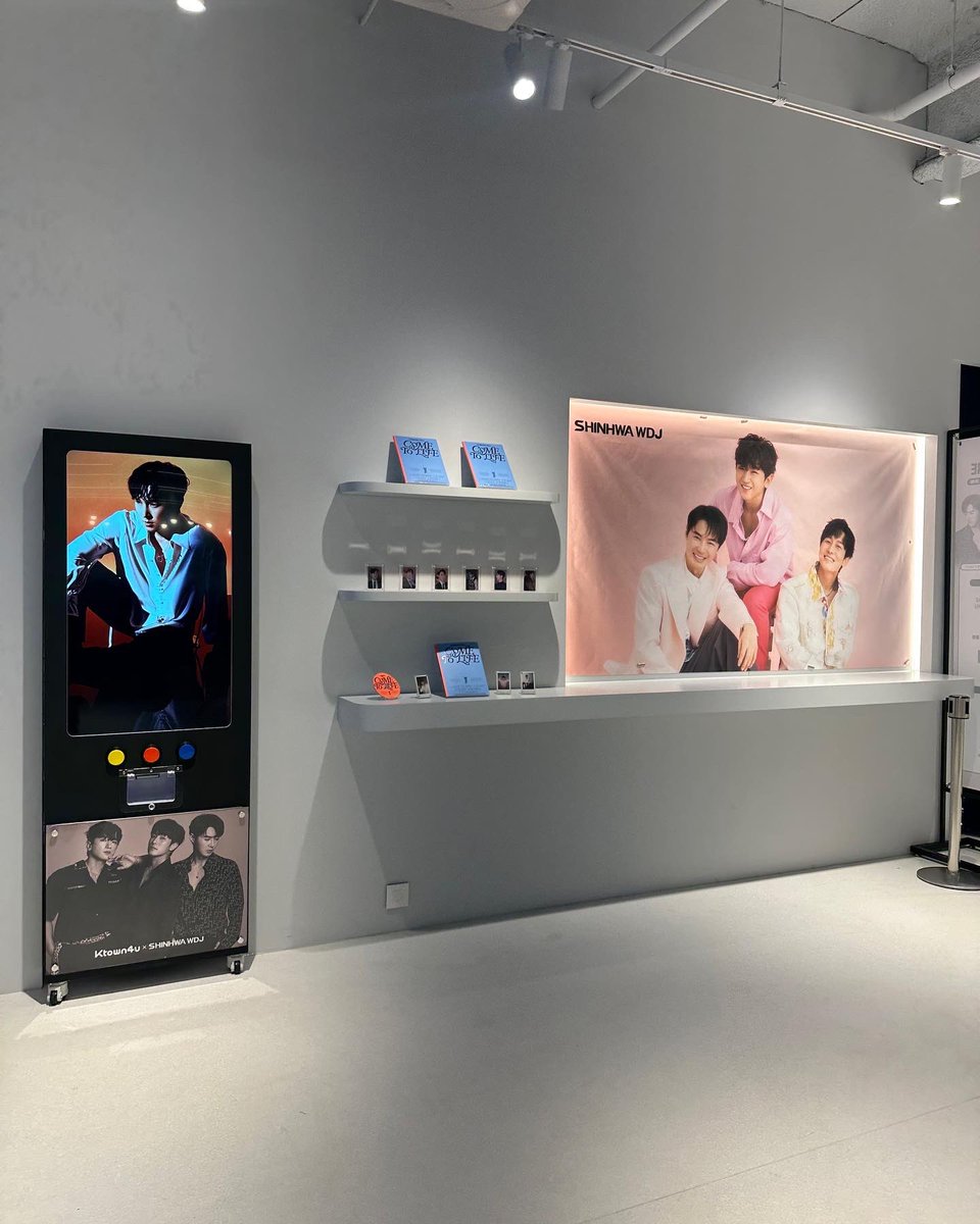 LIVEWORKSCO's tweet photo. ✅ 케이타운포유 인사점
신화 WDJ 'POP-UP STORE' 운영 안내
⠀ 
* 장소 : 케이타운포유 인사점
(서울 종로구 인사동길 49 (관훈동) 3층)
* 기간 : 12/10 (토) ~ 12/14 (수)
(운영시간 : 12PM ~ 8PM)

@Ktown4u_store 
⠀
#신화 #SHINHWA
#신화WDJ #SHINHWA_WDJ
#케타포인사점 https://t.co/RrmumxsGkf