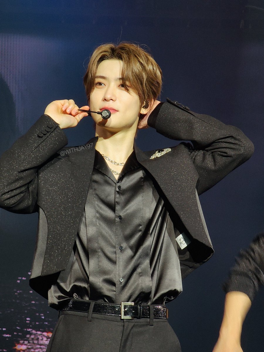 withjay97's tweet photo. 🖤
#9YearsWithJaehyun
#정재현_9주년_축하해
#NCT #재현 #JAEHYUN https://t.co/vhfvL5ibhu