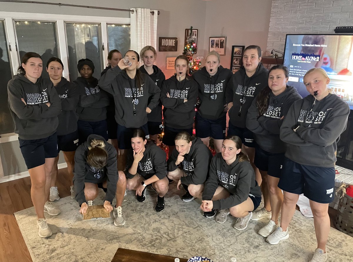 coachKCBassett's tweet image. ATTENTION ALL COACHES: When you do a practice full of competitions don’t let the winning team pick what the losing team dresses up as at your annual bball Christmas party. Those stinkers… #WellPlayed #TheyLookJustLikeMe #ImitationFlattery @SterlingCSports @SCWarriorWBB