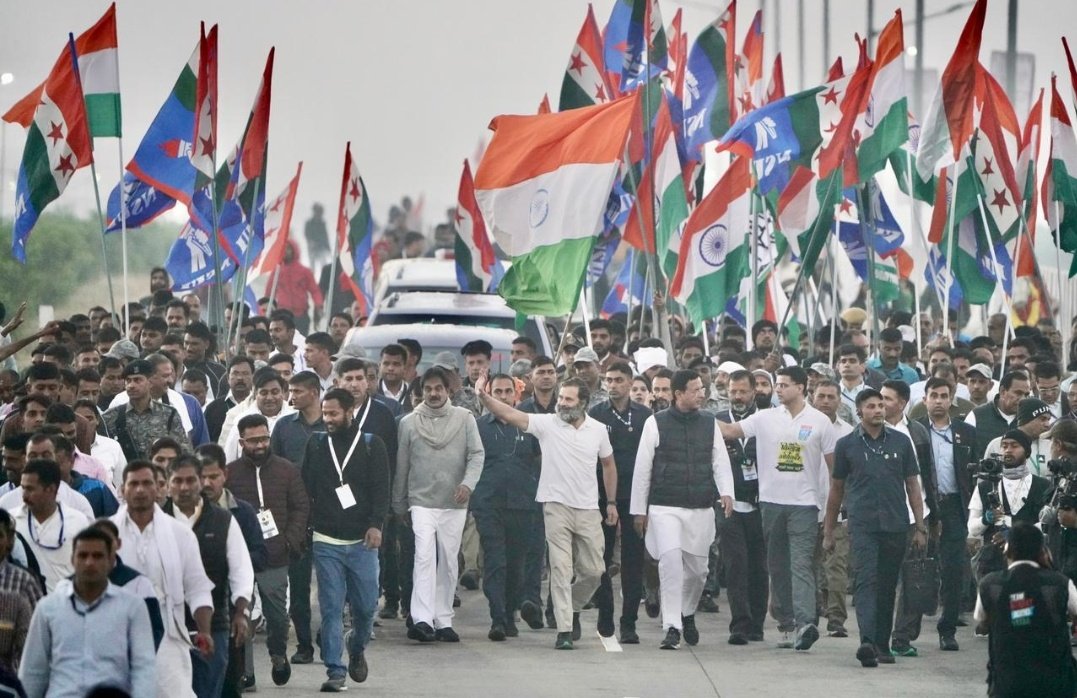 मिले कदम - जुड़े वतन...