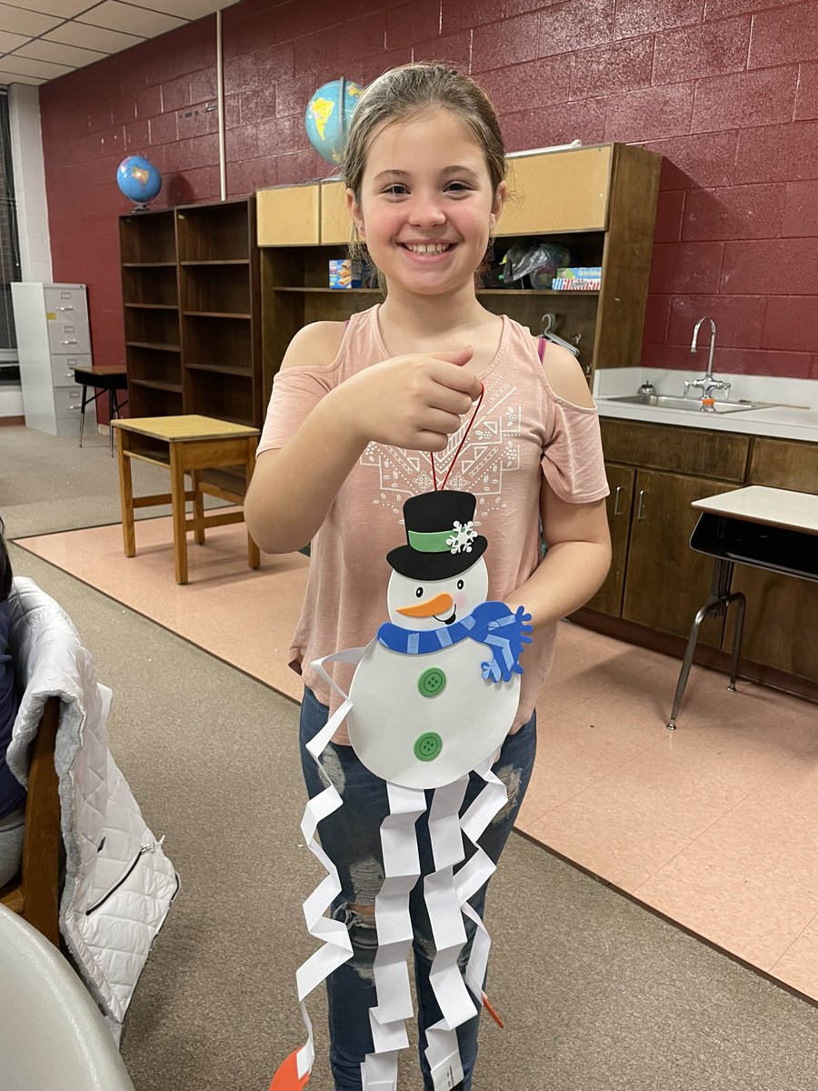 4thBes's tweet photo. The big kids enjoyed parents night out! #mywhy @FCSBES https://t.co/i5AimXvmpN