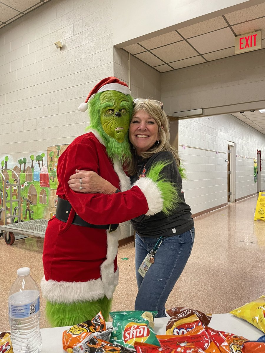 4thBes's tweet photo. The big kids enjoyed parents night out.   #mywhy @FCSBES https://t.co/AtndQMj4Uj