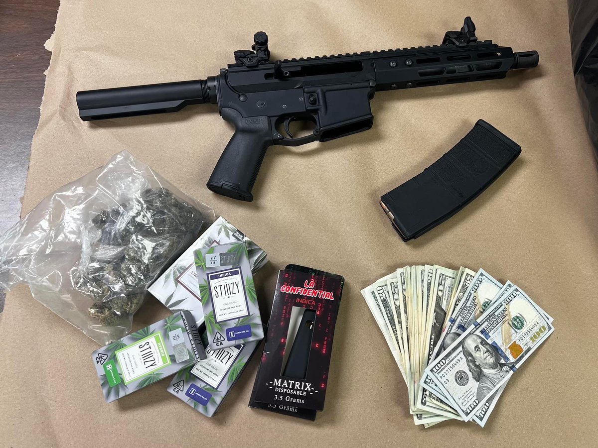 henrykleeKTVU's tweet photo. Brandon Sanchez-Mejia, 22, busted for drug &amp; gun violations for selling narcotics to students at Fremont High in Sunnyvale &amp; Homestead High in Cupertino, per @SunnyvaleDPS https://t.co/krQa3NVWZN