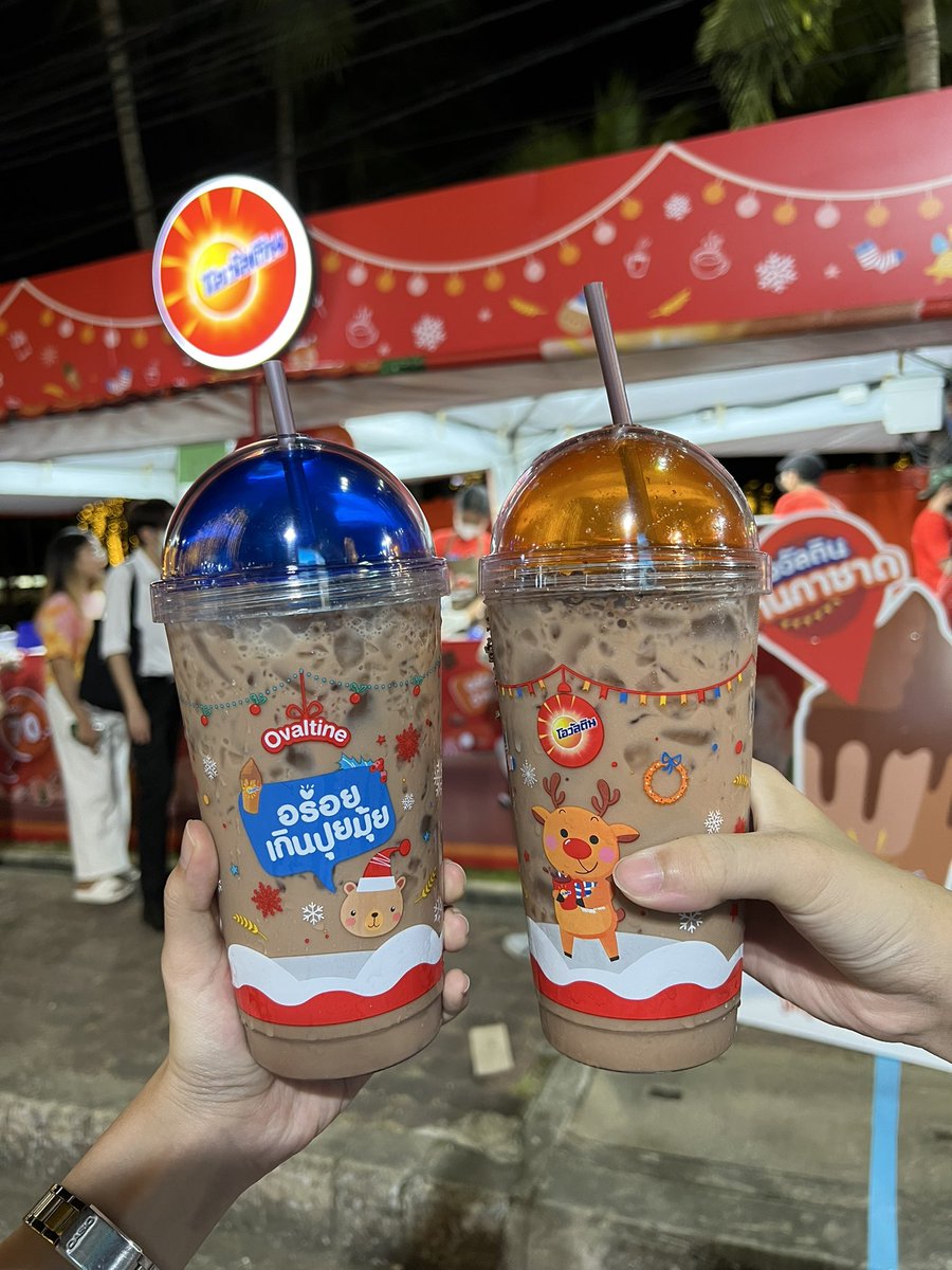 moohann_'s tweet photo. 📌 กินโอวัลติน #งานกาชาด2565 แบบไม่ต้องรอคิวนาน แค่จองผ่านแอพ #QueQ
😃 คือมีโอวัลติน 5 บูธ
- เป็นต่อคิว 4 บูธ
- จองผ่านแอพได้ 1 บูธ
* กดในแอพจองคิวซื้อได้เลย สูงสุด 3 แก้ว
🍫 ถึงคิวแล้วไปจ่ายเงินสด/โอน แล้วรอรับได้เลย แปปเดียว
ปล. เมื่อคืนเรากดแบบ 3 แก้ว เลยไม่มีคิวเลย อย่างไวอะ https://t.co/Twrwdg3kf6