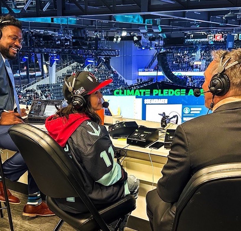 IukesFaith's tweet photo. Youngest broadcaster in the USA!!!and she’s 13 years old #NativeTwitter https://t.co/mNBRvTb5Cj